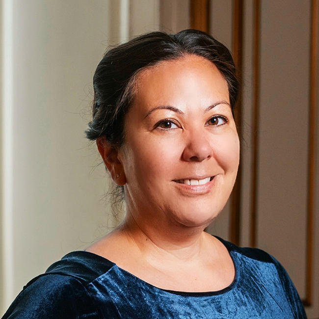 Kimiko Hirakida headshot